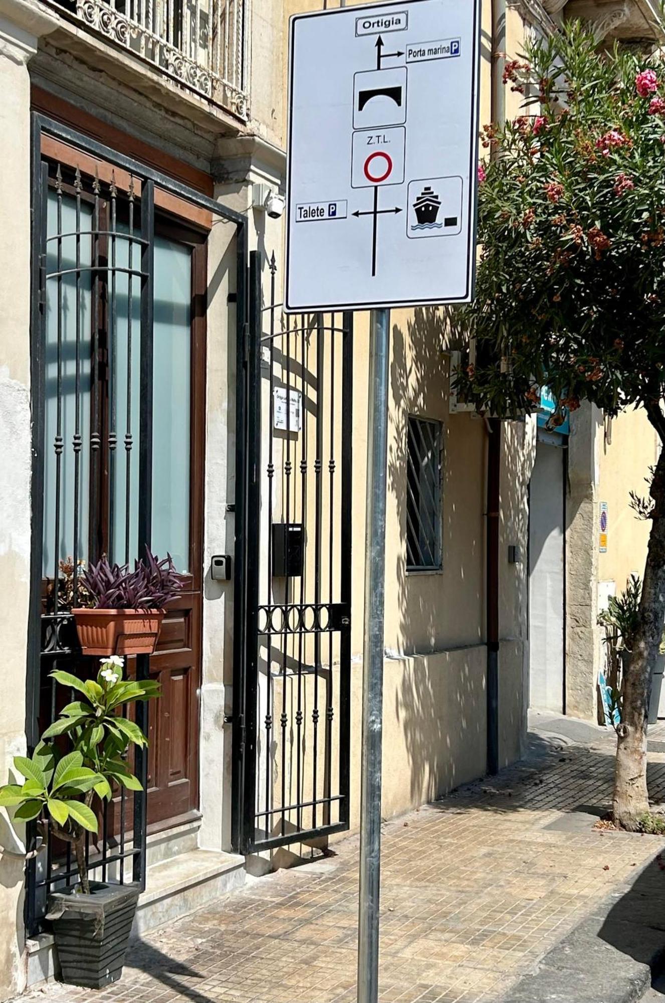 Ortigia Loft Via Malta, 22 Apartment Syracuse Exterior photo
